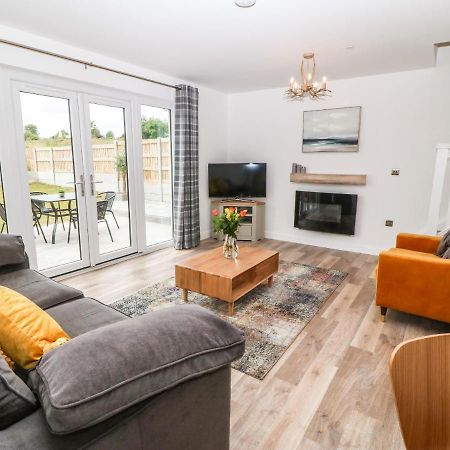 Вилла 15 Parc Delfryn Brynteg Экстерьер фото