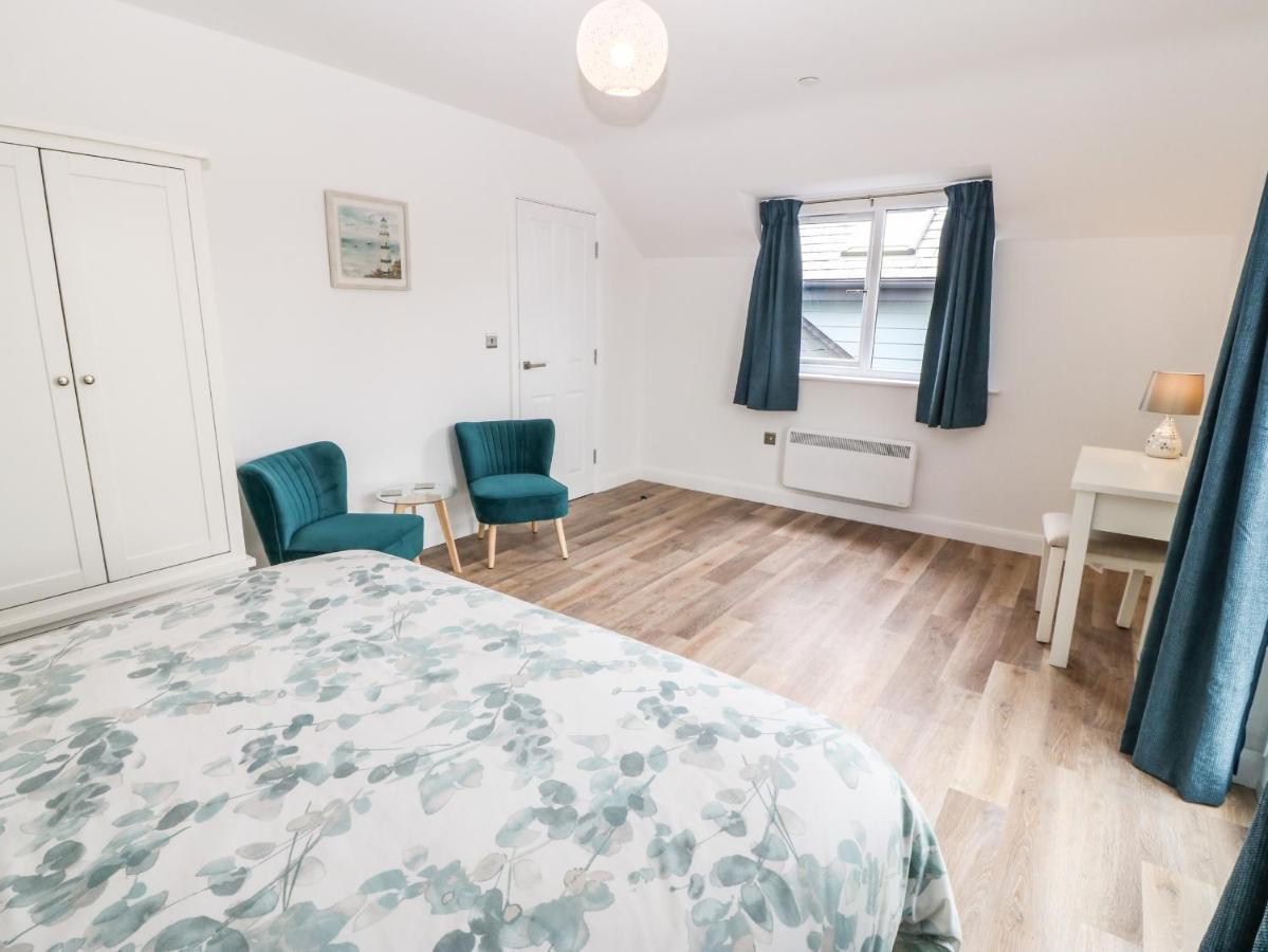 Вилла 15 Parc Delfryn Brynteg Экстерьер фото